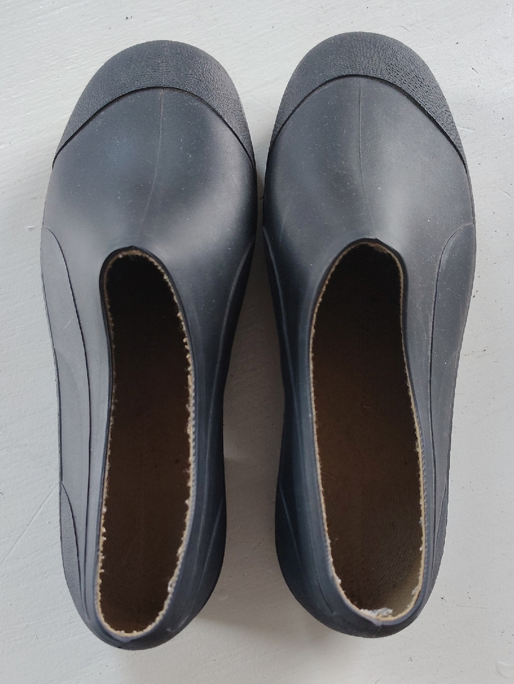 DKNY French Women's Slip-On Garden Shoes/ Rubber Flats - Black